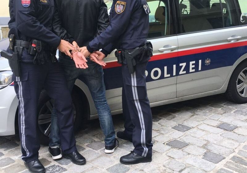  Muškarac iz BiH htio opljačkati stan u Beču, starac (81) ga zaključao