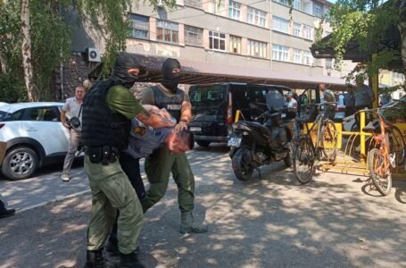 U tijeku  privođenje u upravu policije u Zenici uhapšenih u akciji ‘Meta 2’