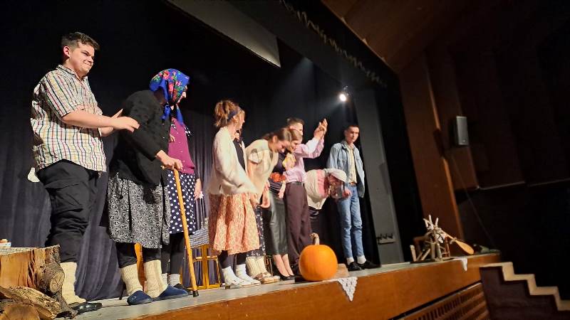 SZM „Putokazi“ Žepče: Održan treći FOKS – Festival omladinskog kazališnog stvaralaštva