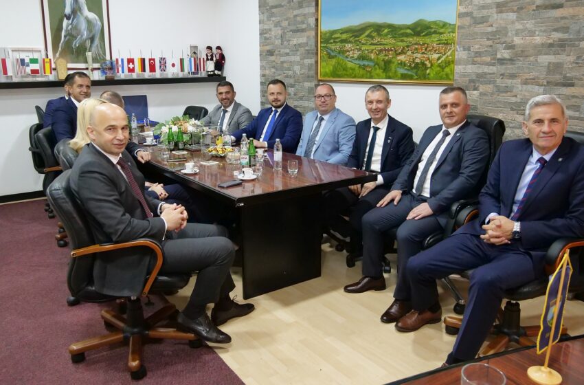 Delegacija Vlade i Skupštine ZDK posjetila Općinu Žepče: Primjer suživota i posvećenosti stvaranju boljih uvjeta za život i biznis