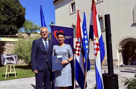 Ravnateljica dr. Radoš Kosić potpisala Ugovor, 230.000 eura za novi Dom zdravlja u Žepču