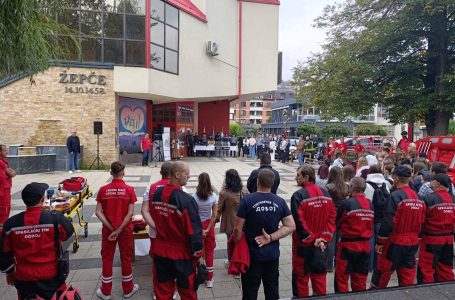„Povezani kroz solidarnost“ – U Žepču upriličen dan otvorenih vrata službi civilne zaštite i GSS-a te pokazna vježba