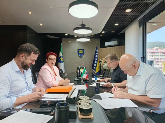 muš-čiš